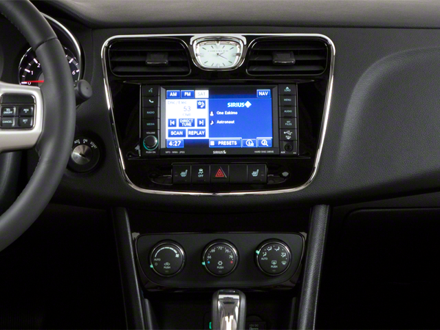 2013 Chrysler 200 4dr Sdn Limited