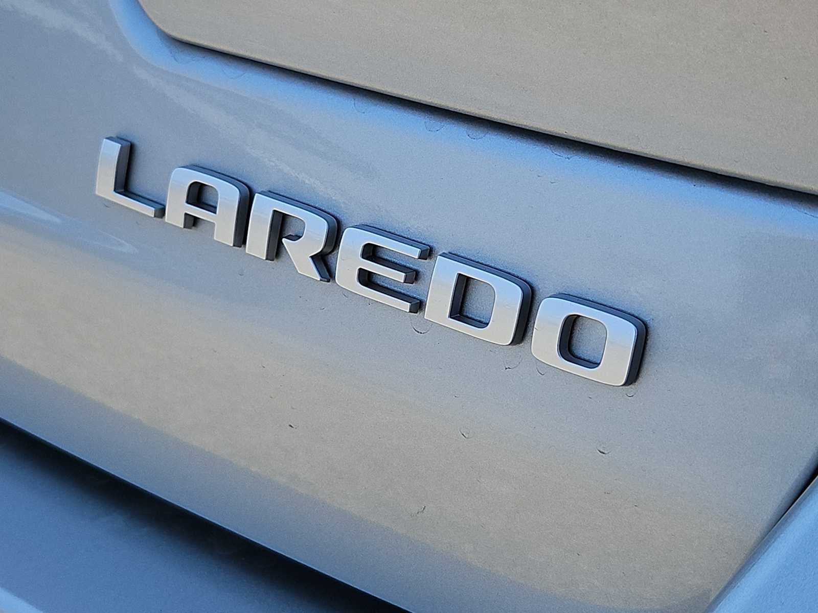 2026 Jeep Grand Cherokee Laredo