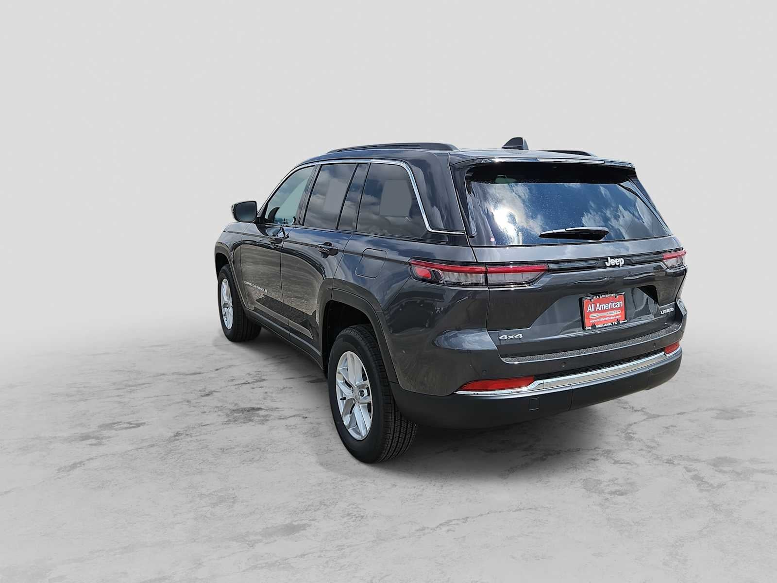 2026 Jeep Grand Cherokee Laredo X