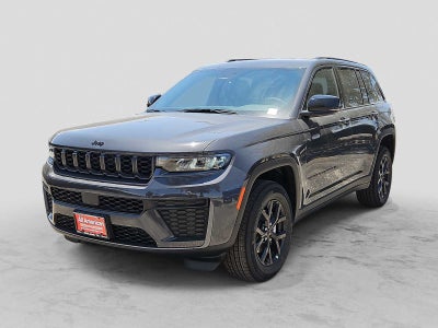 2026 Jeep Grand Cherokee Laredo Altitude
