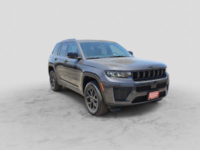 2026 Jeep Grand Cherokee Laredo Altitude