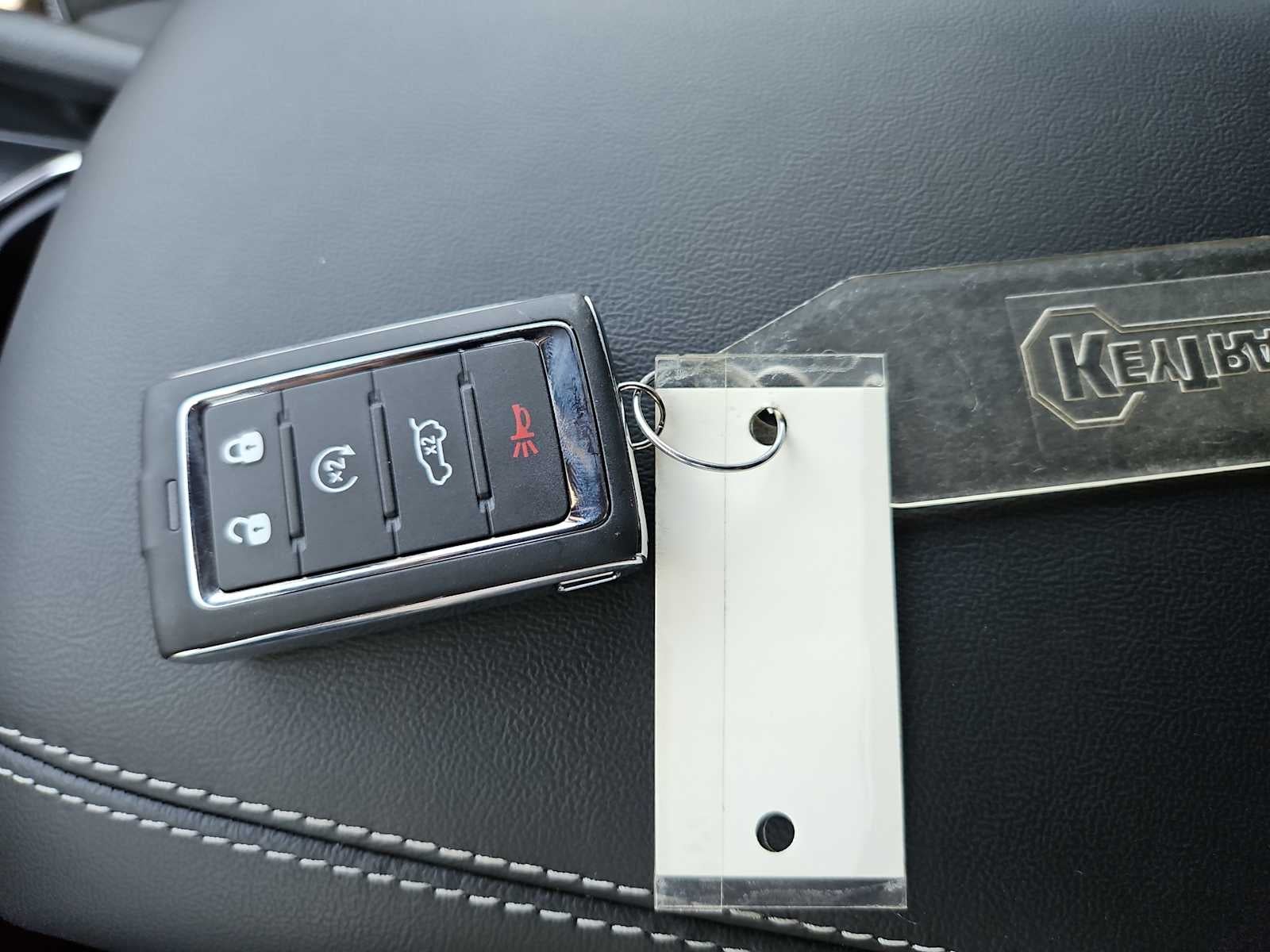2026 Jeep Grand Cherokee Laredo Altitude
