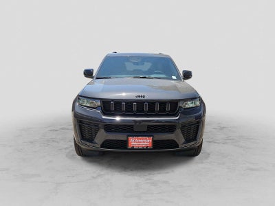 2026 Jeep Grand Cherokee Laredo Altitude