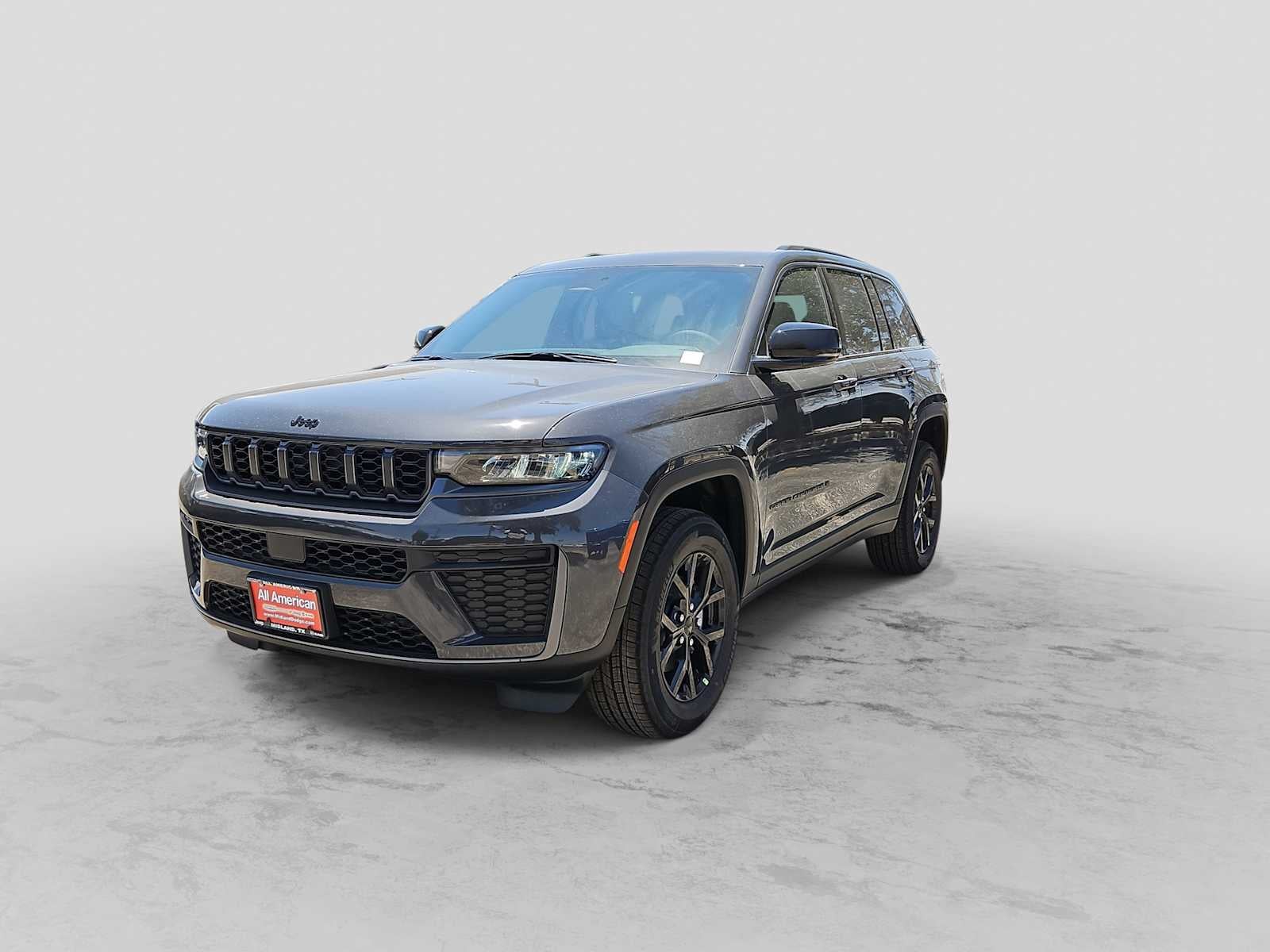 2026 Jeep Grand Cherokee Laredo Altitude