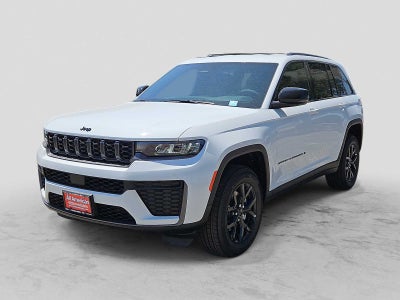 2026 Jeep Grand Cherokee Laredo Altitude