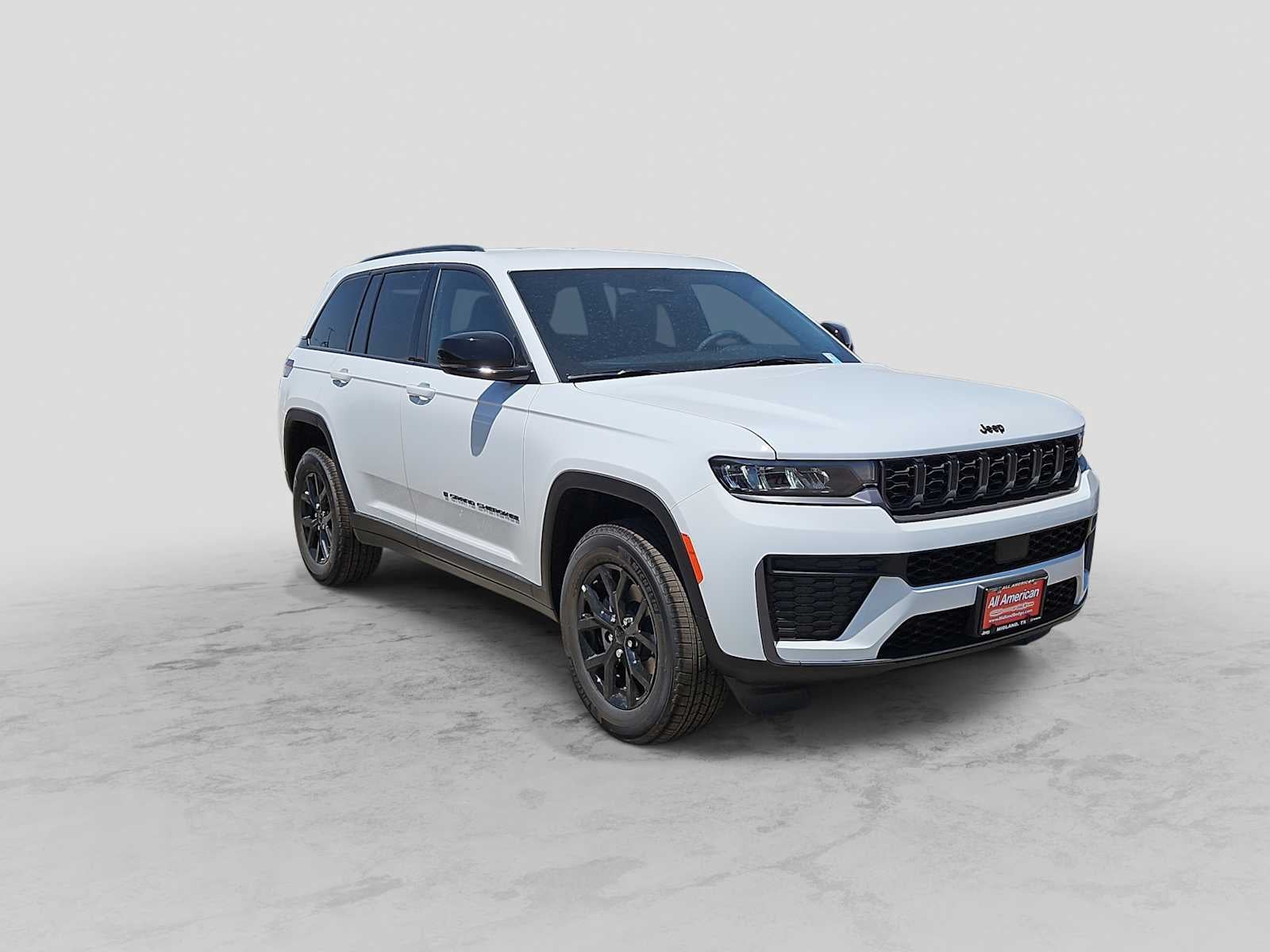 2026 Jeep Grand Cherokee Laredo Altitude