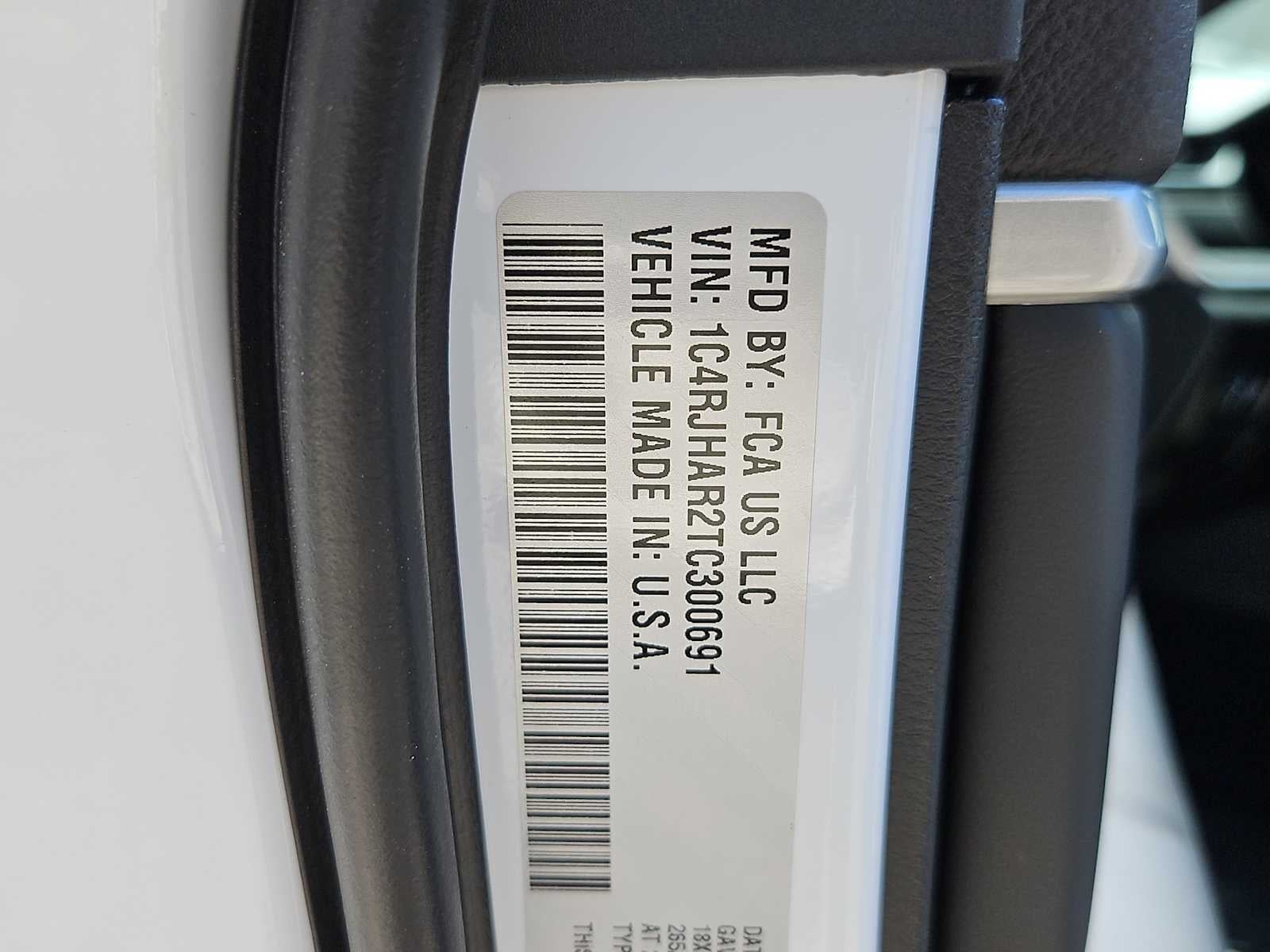 2026 Jeep Grand Cherokee Laredo Altitude