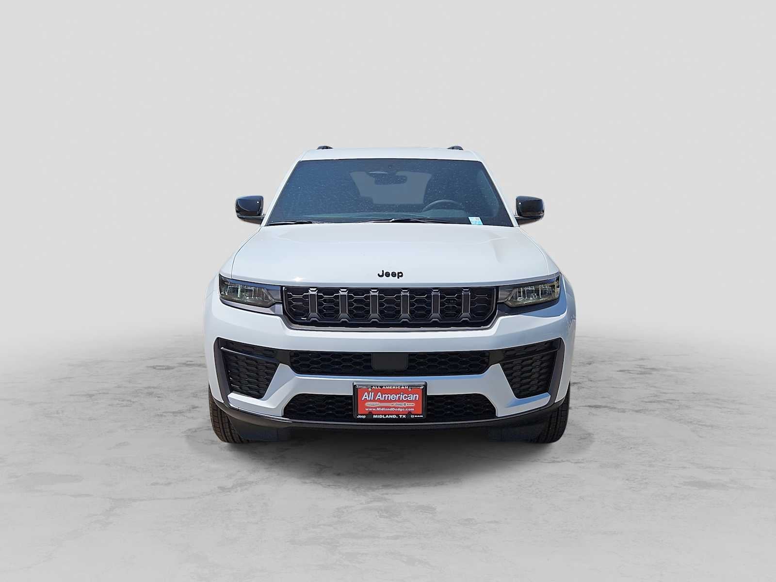 2026 Jeep Grand Cherokee Laredo Altitude