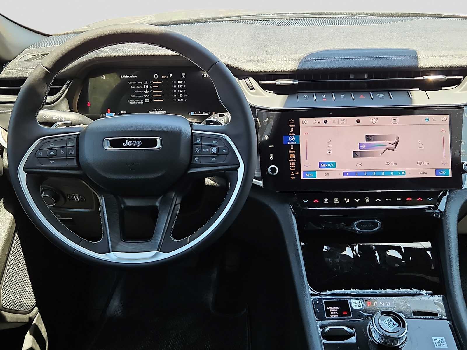 2026 Jeep Grand Cherokee Laredo Altitude