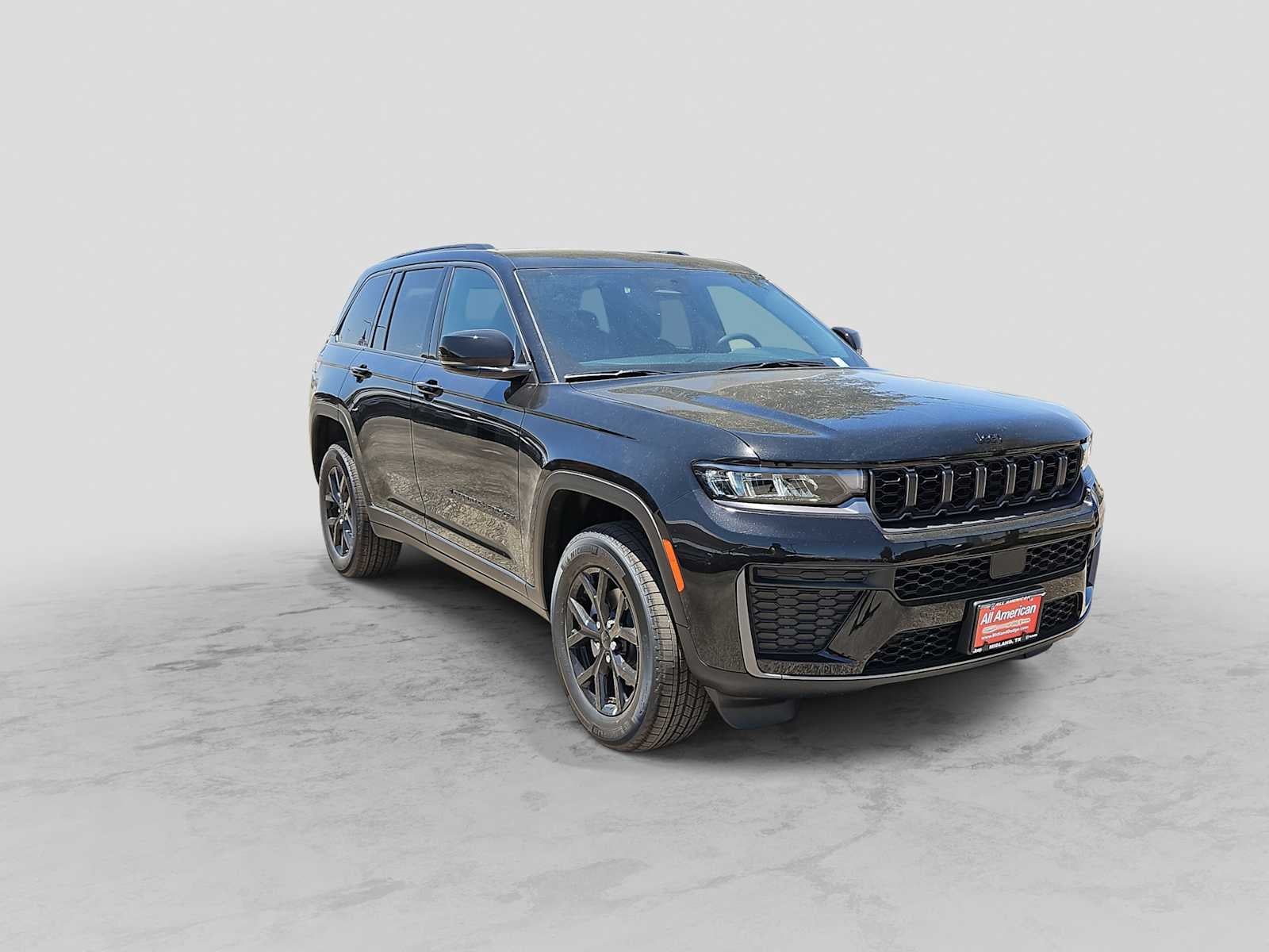 2026 Jeep Grand Cherokee Laredo Altitude