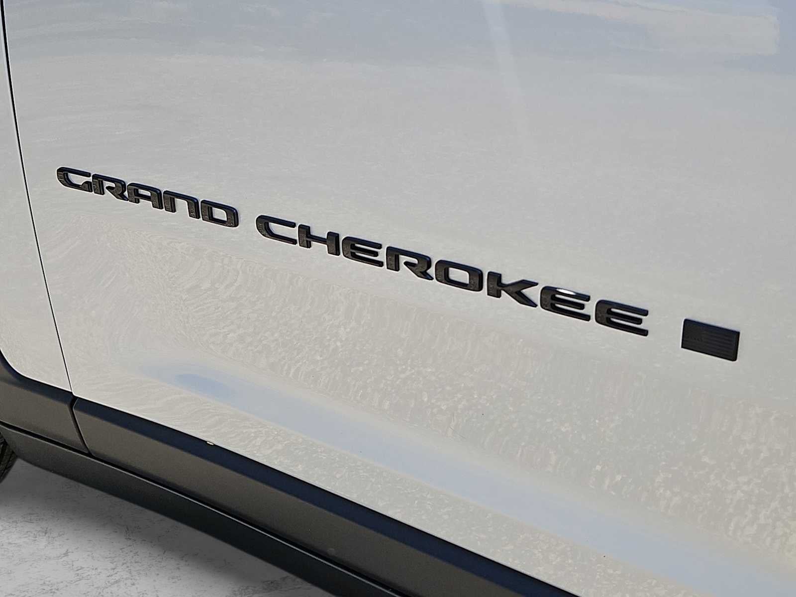 2026 Jeep Grand Cherokee Laredo Altitude