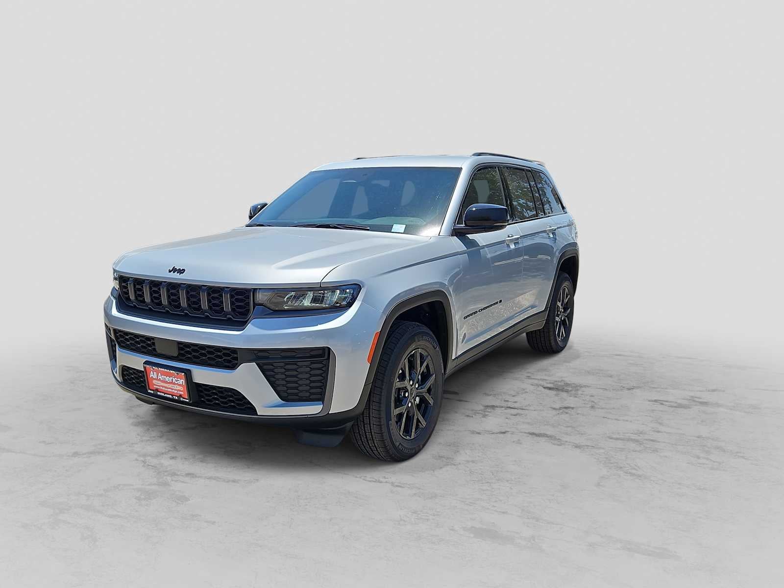 2026 Jeep Grand Cherokee Laredo Altitude