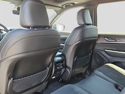2026 Jeep Grand Cherokee L Laredo Altitude
