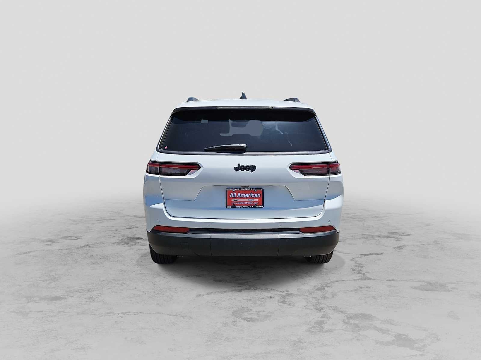 2026 Jeep Grand Cherokee L Laredo Altitude