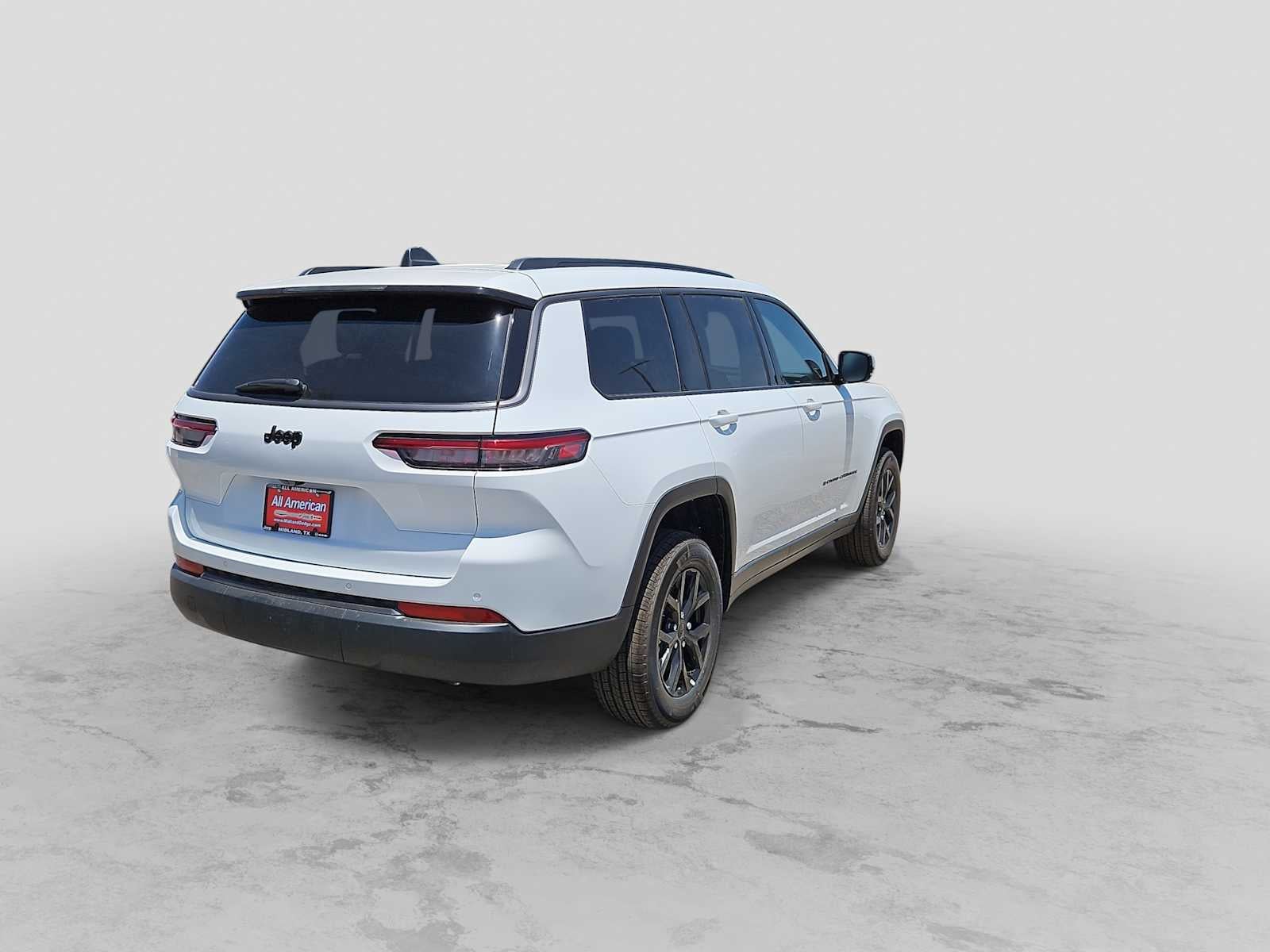 2026 Jeep Grand Cherokee L Laredo Altitude