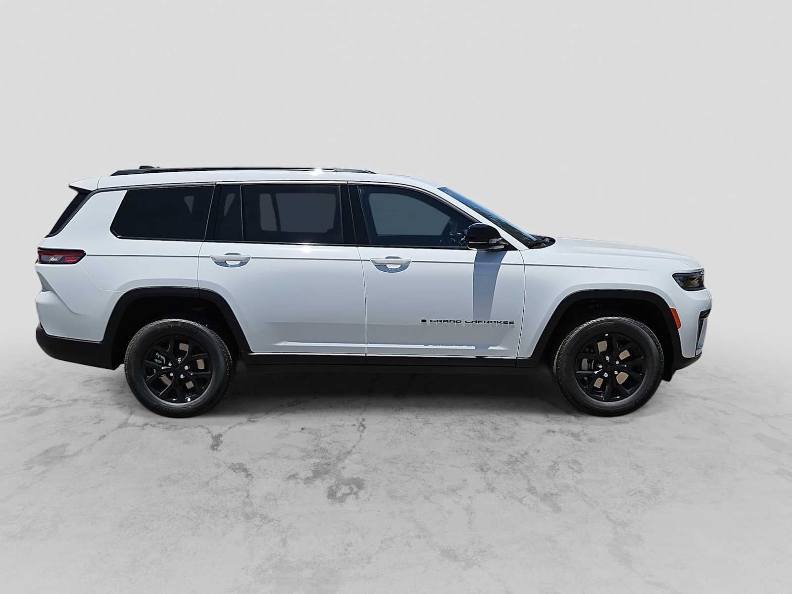 2026 Jeep Grand Cherokee L Laredo Altitude