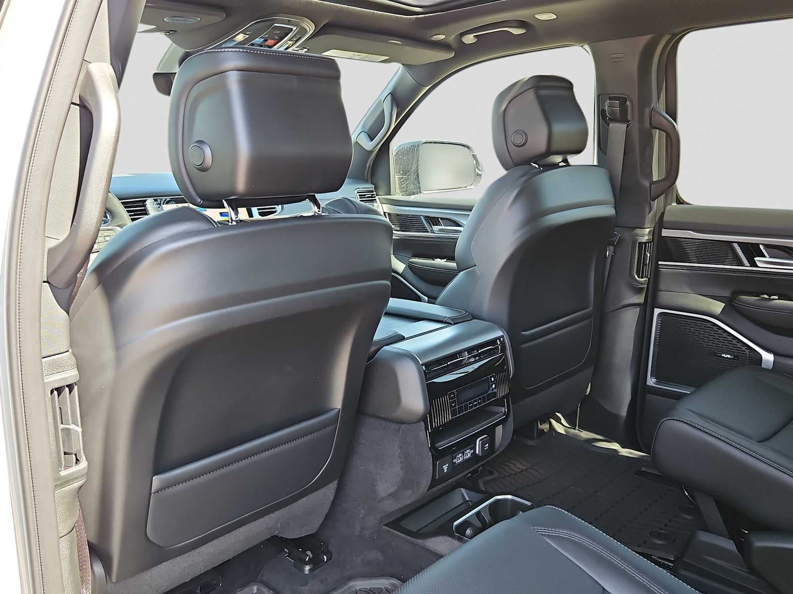 2026 Jeep Grand Wagoneer Upland