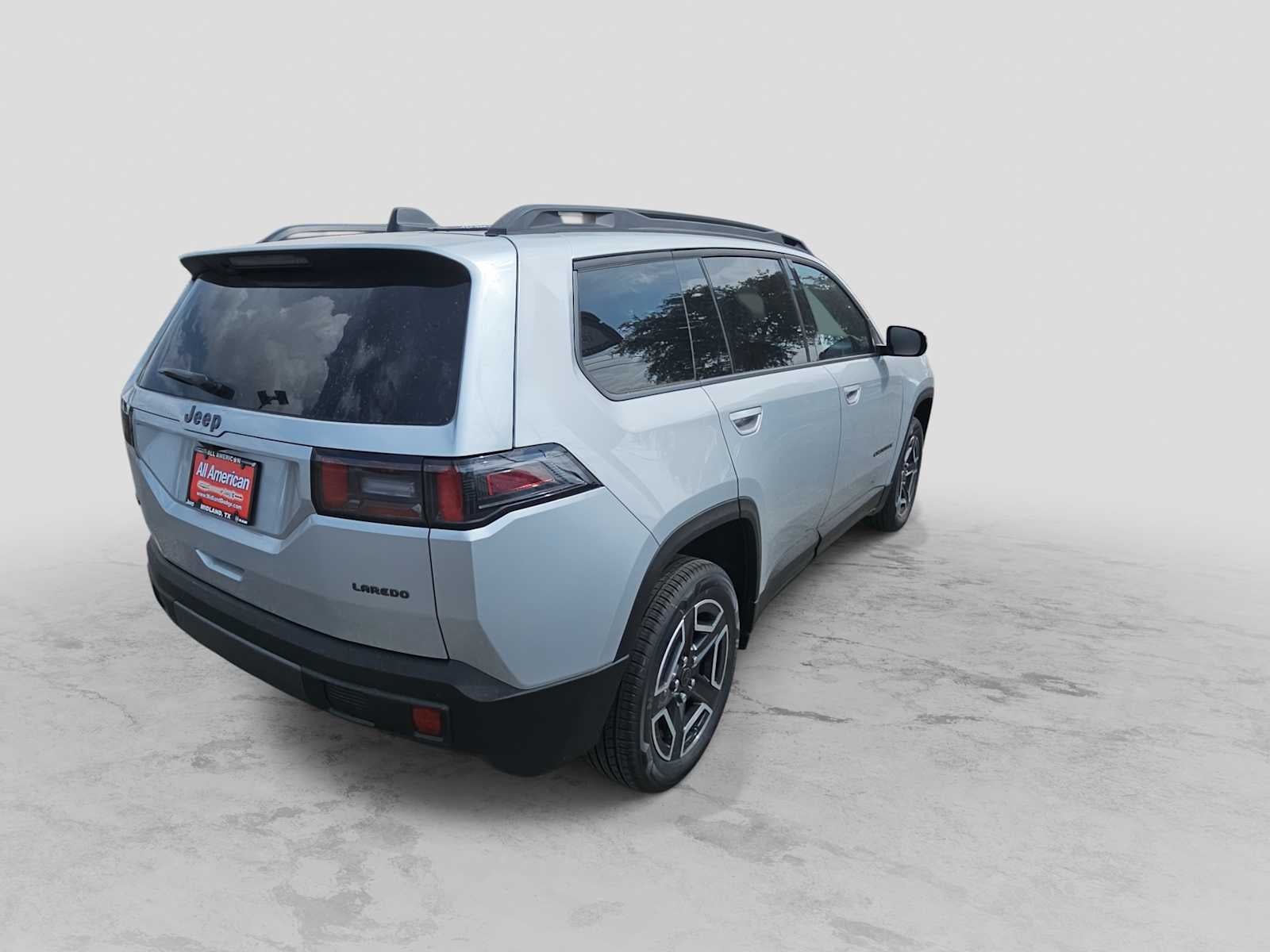 2026 Jeep Cherokee Laredo