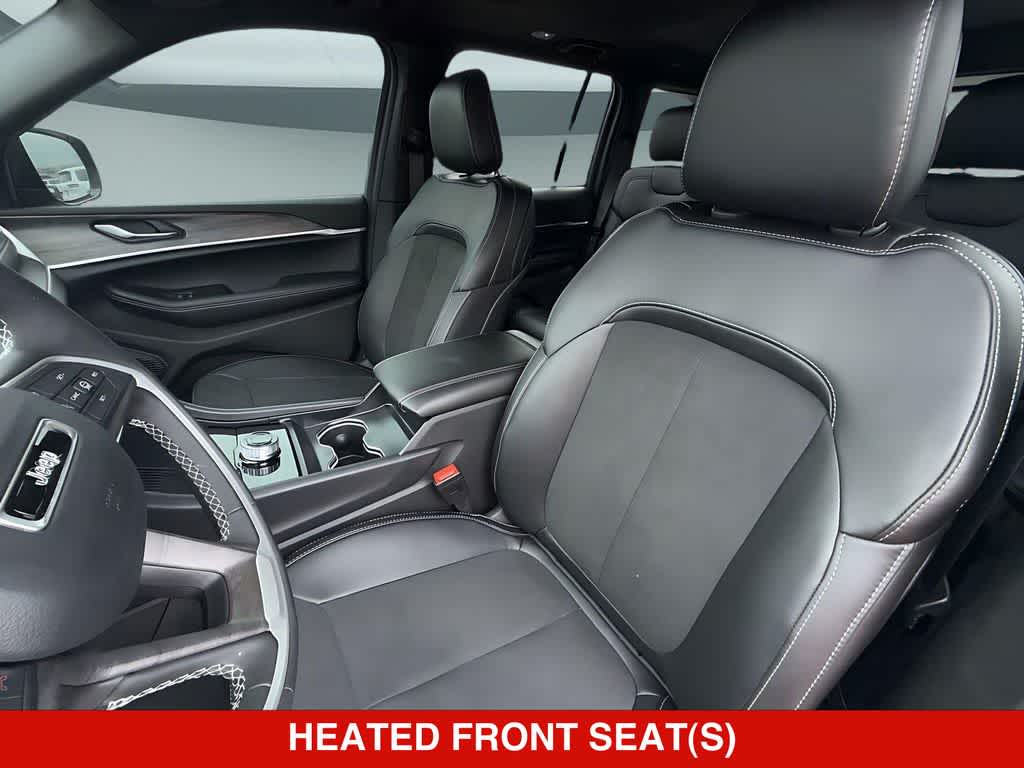 2026 Jeep Grand Cherokee Laredo Altitude