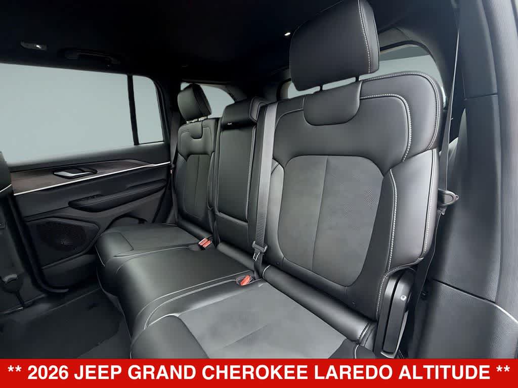 2026 Jeep Grand Cherokee Laredo Altitude