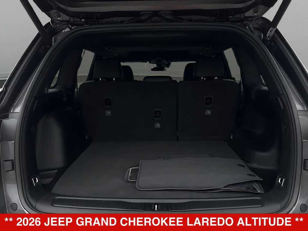 2026 Jeep Grand Cherokee Laredo Altitude