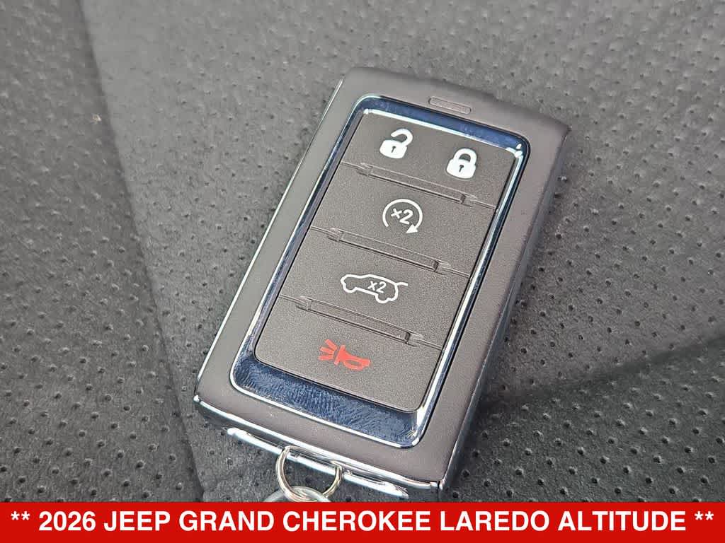 2026 Jeep Grand Cherokee Laredo Altitude