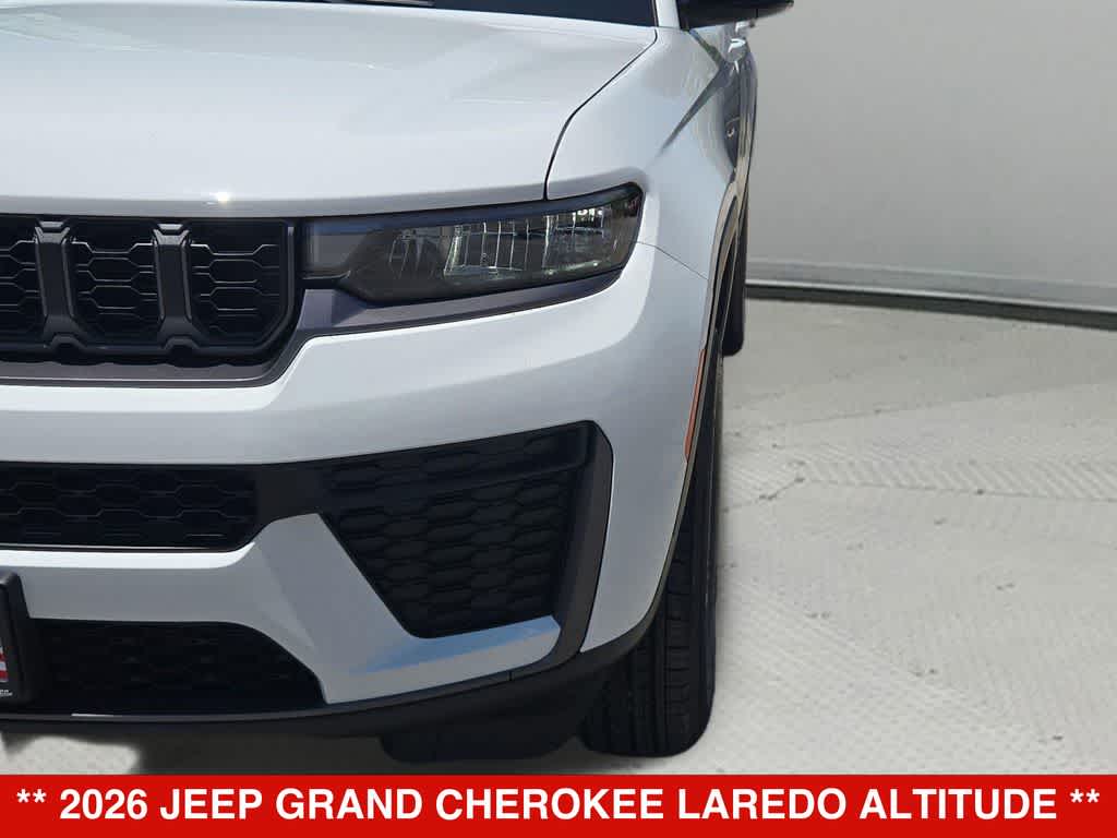 2026 Jeep Grand Cherokee Laredo Altitude