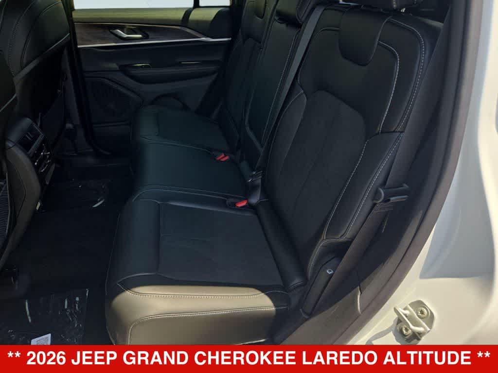 2026 Jeep Grand Cherokee Laredo Altitude