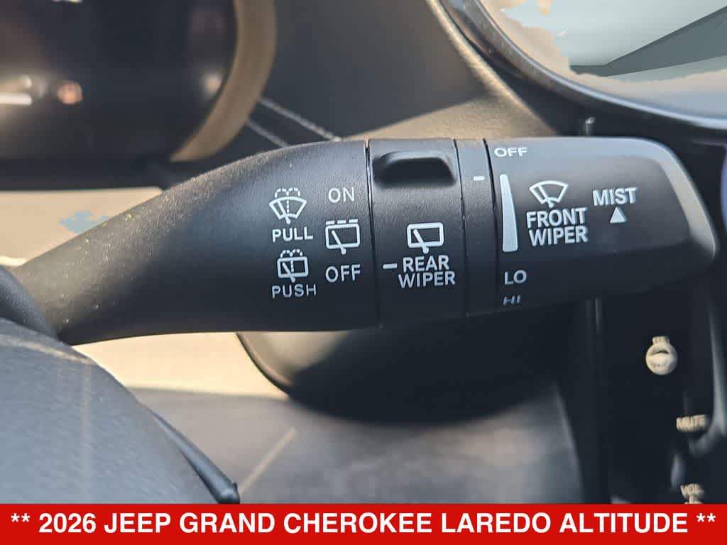 2026 Jeep Grand Cherokee Laredo Altitude