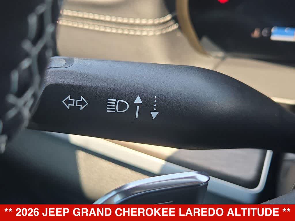 2026 Jeep Grand Cherokee Laredo Altitude
