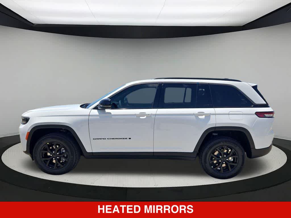 2026 Jeep Grand Cherokee Laredo Altitude