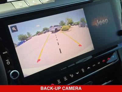 2026 Jeep Grand Cherokee Laredo Altitude
