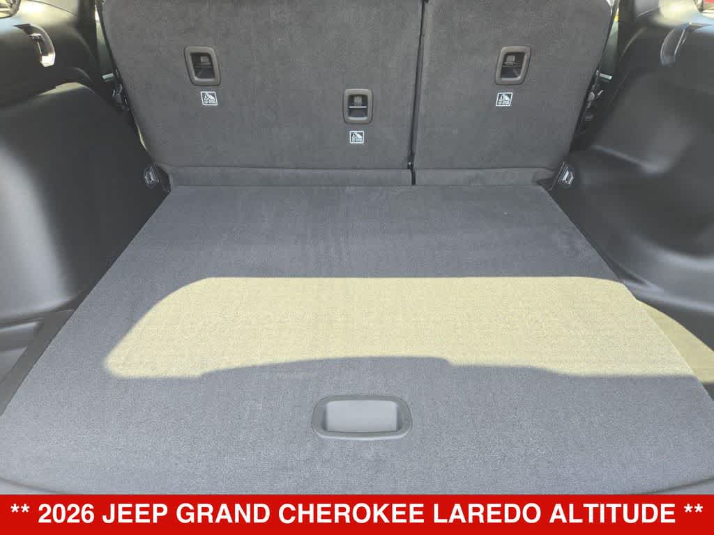 2026 Jeep Grand Cherokee Laredo Altitude