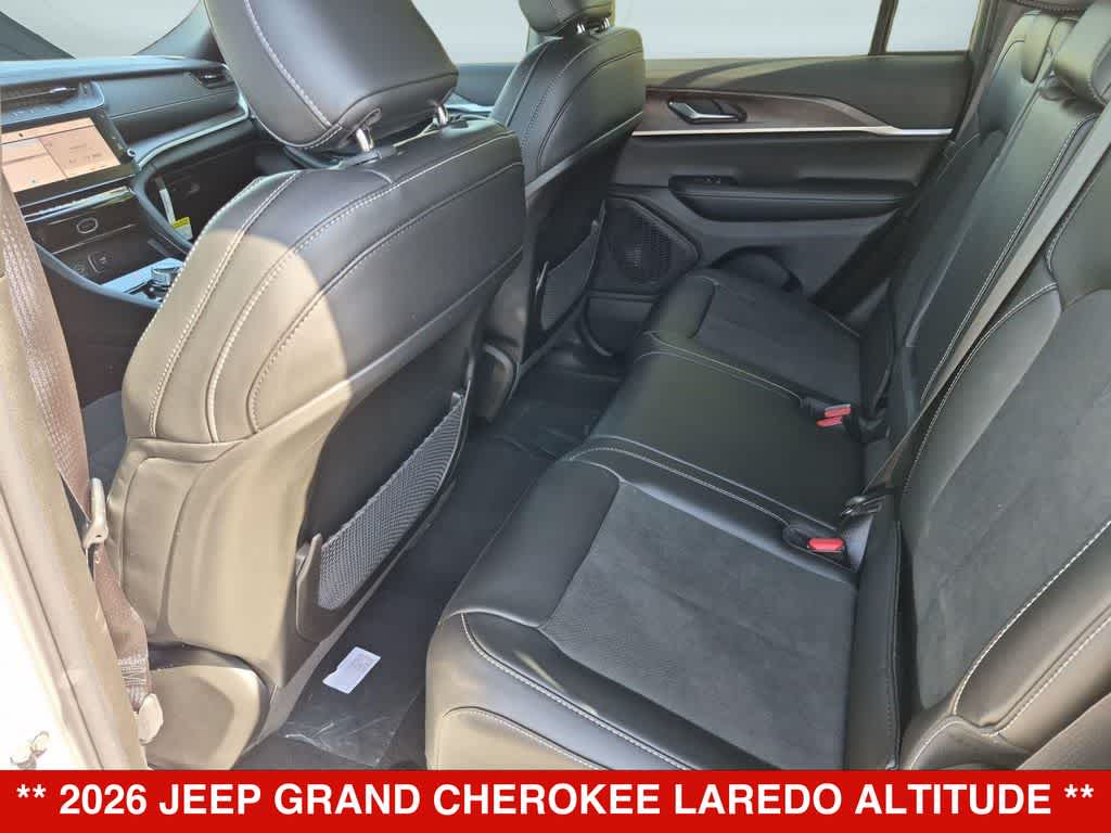 2026 Jeep Grand Cherokee Laredo Altitude