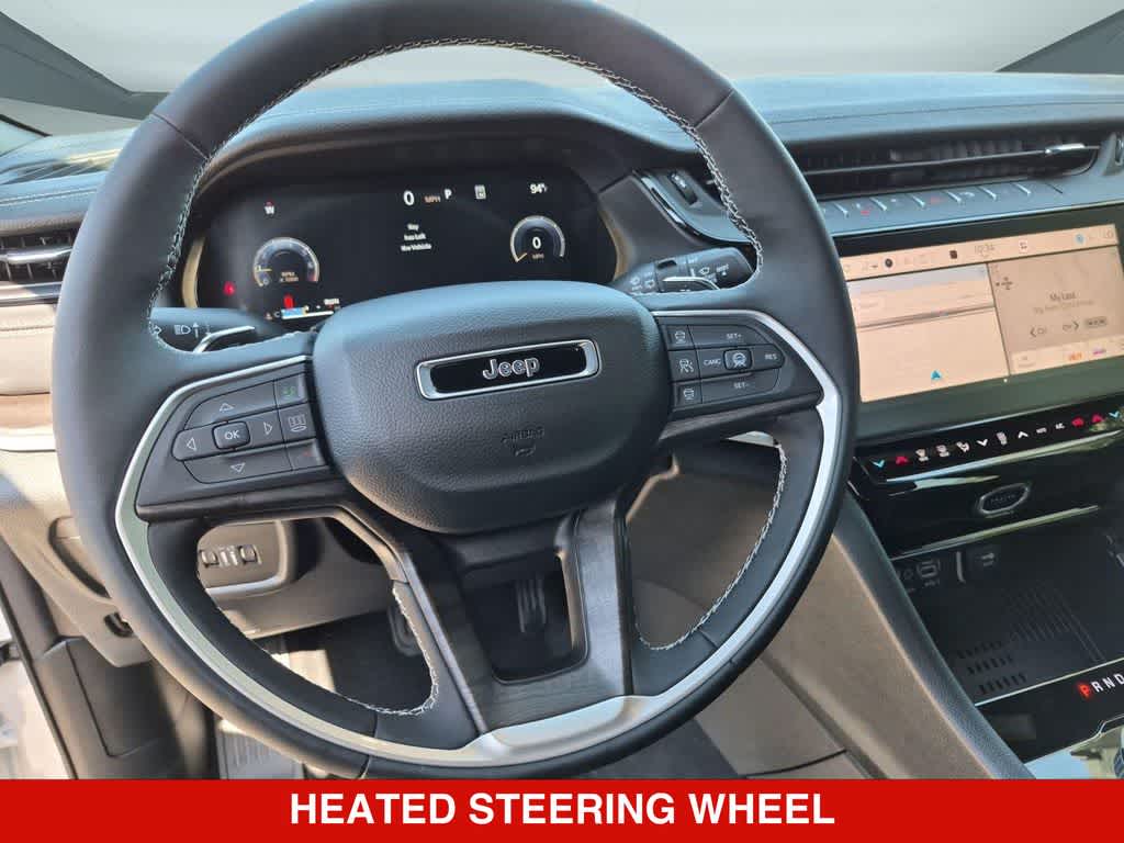2026 Jeep Grand Cherokee Laredo Altitude