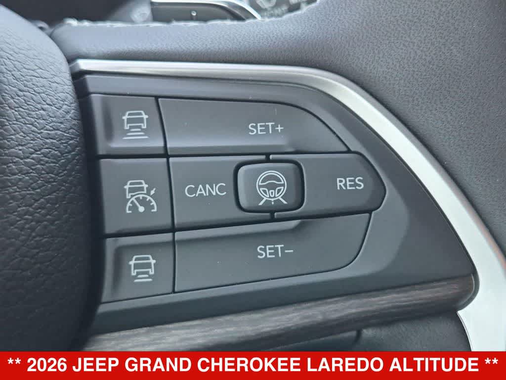 2026 Jeep Grand Cherokee Laredo Altitude