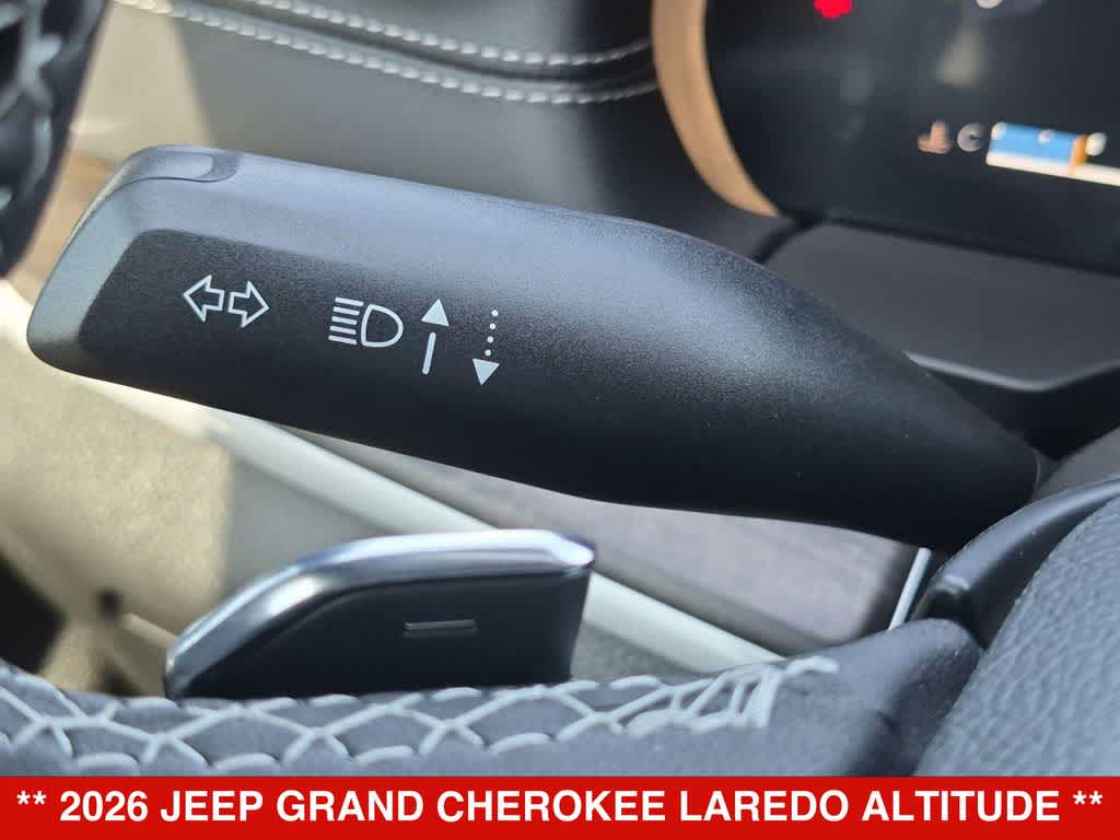 2026 Jeep Grand Cherokee Laredo Altitude