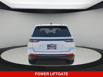 2026 Jeep Grand Cherokee Laredo Altitude