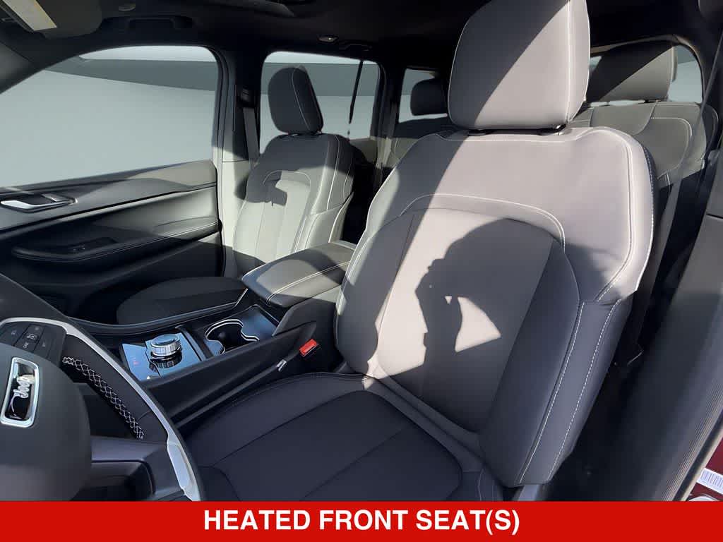 2026 Jeep Grand Cherokee Laredo Altitude