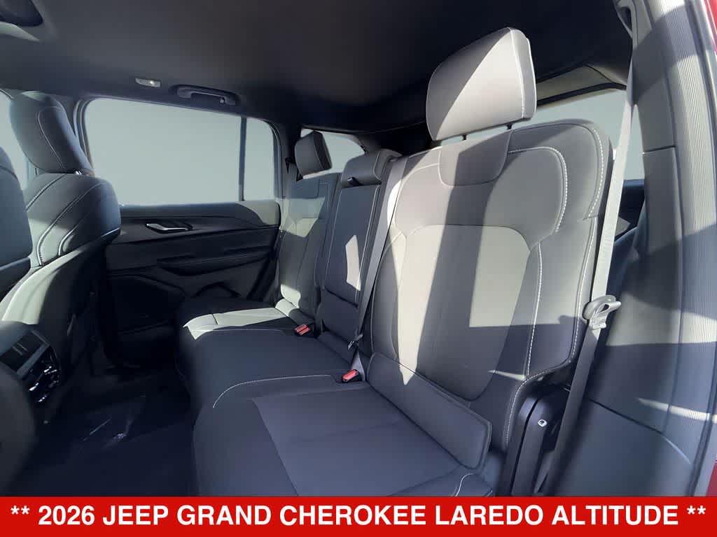2026 Jeep Grand Cherokee Laredo Altitude