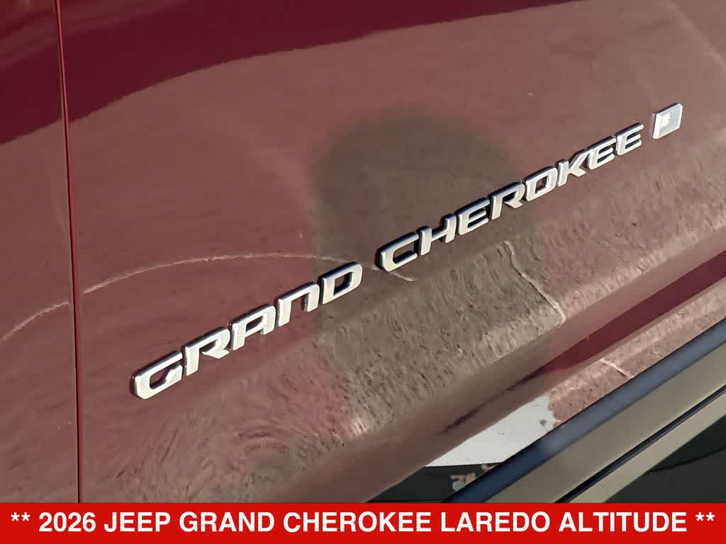 2026 Jeep Grand Cherokee Laredo Altitude