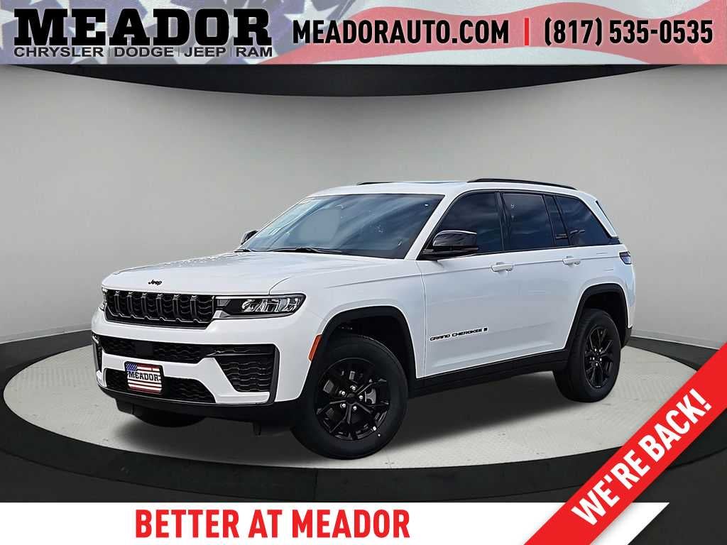 2026 Jeep Grand Cherokee Laredo Altitude