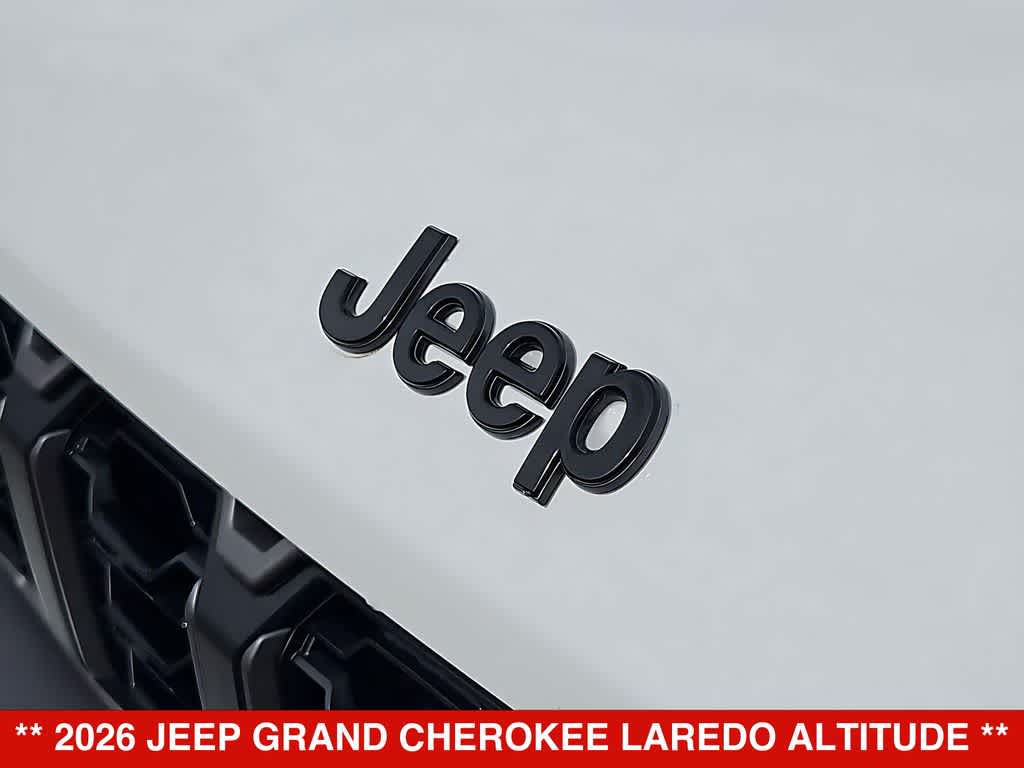 2026 Jeep Grand Cherokee Laredo Altitude