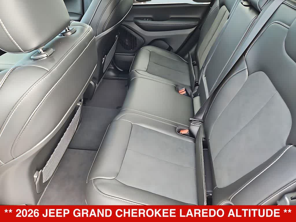 2026 Jeep Grand Cherokee Laredo Altitude