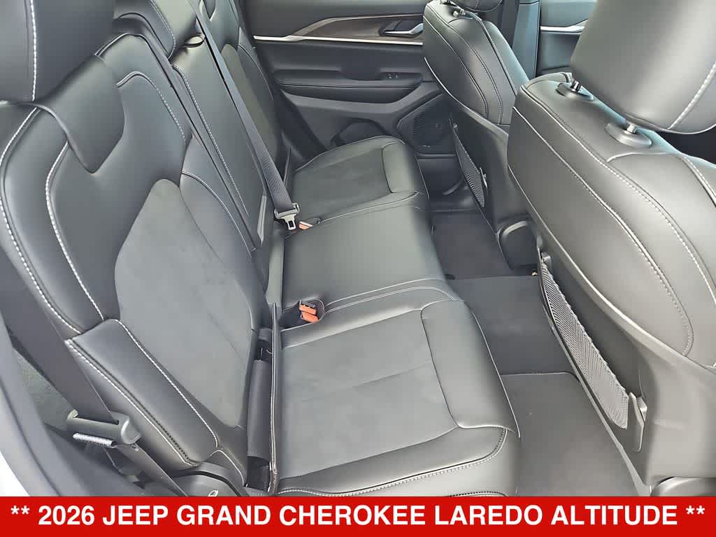 2026 Jeep Grand Cherokee Laredo Altitude