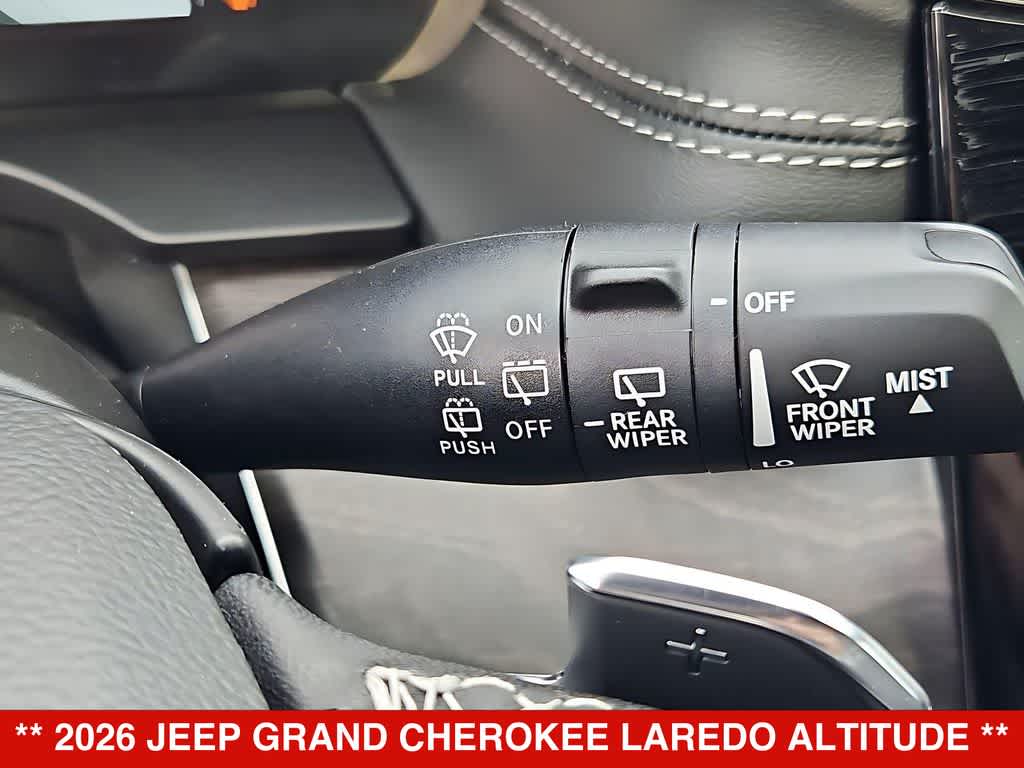 2026 Jeep Grand Cherokee Laredo Altitude