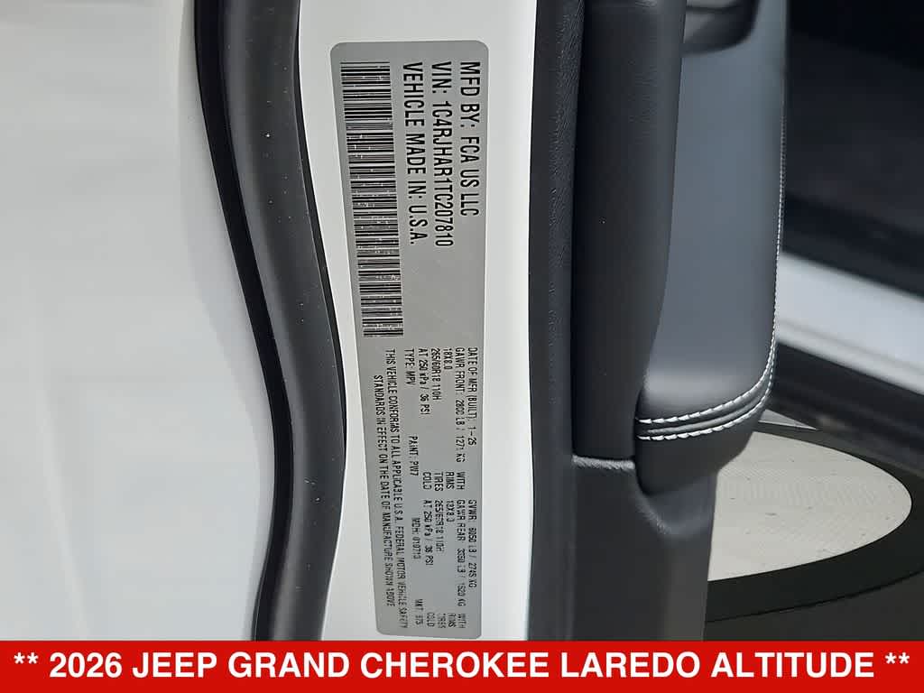 2026 Jeep Grand Cherokee Laredo Altitude