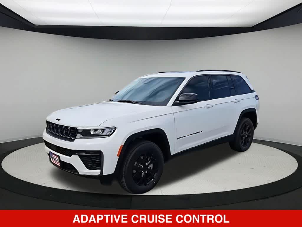 2026 Jeep Grand Cherokee Laredo Altitude