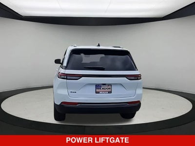 2026 Jeep Grand Cherokee Laredo Altitude