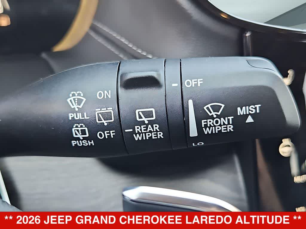 2026 Jeep Grand Cherokee Laredo Altitude